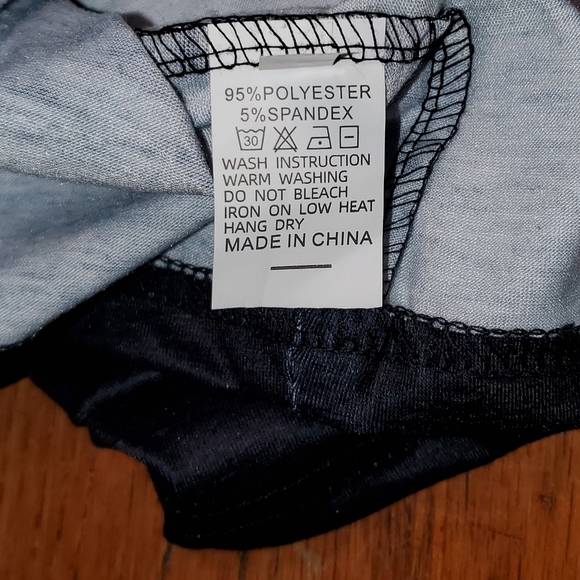 Angel 😇 Tshirt with lace sleeves in black - Picture 6 of 8